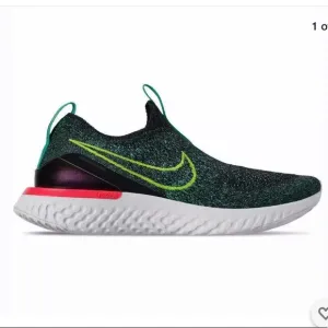 Nike Epic Phantom React Flyknit Running Shoes 7Y