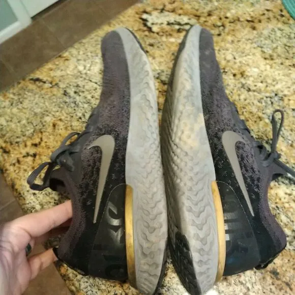 Nike Epic React Flyknit Charcoal Grey Running Shoes AQ0067-009 Mens 12
