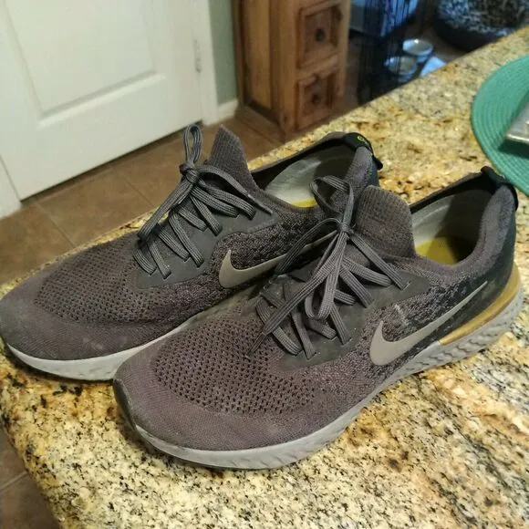 Nike Epic React Flyknit Charcoal Grey Running Shoes AQ0067-009 Mens 12