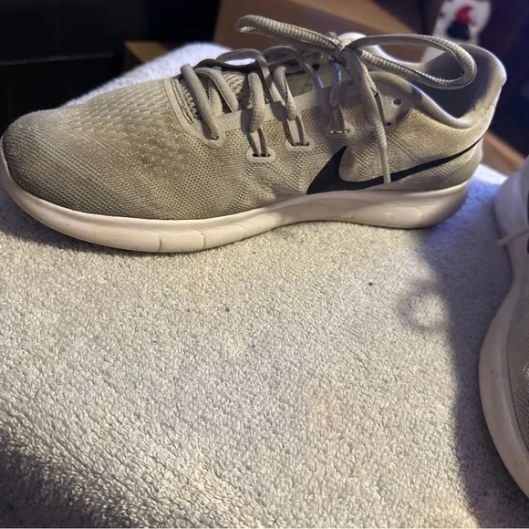 Nike Free RN 17 Running Shoes 880839-002 Men’s 9 Athletic Training Wolf Gray