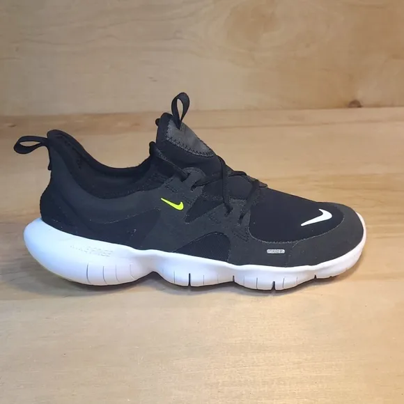 Nike Free RN 5.0 Black White Youth Athletic Running Shoes