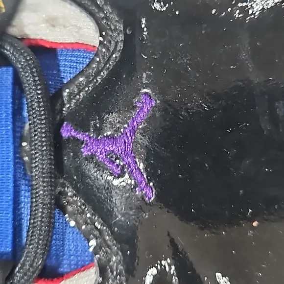 NIKE  Jordan max aura rivals