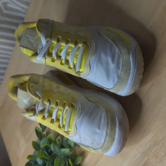 Nike Kids Jordan Air Max 200 GS Sneakers in Dynamic Yellow