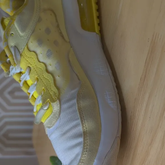 Nike Kids Jordan Air Max 200 GS Sneakers in Dynamic Yellow