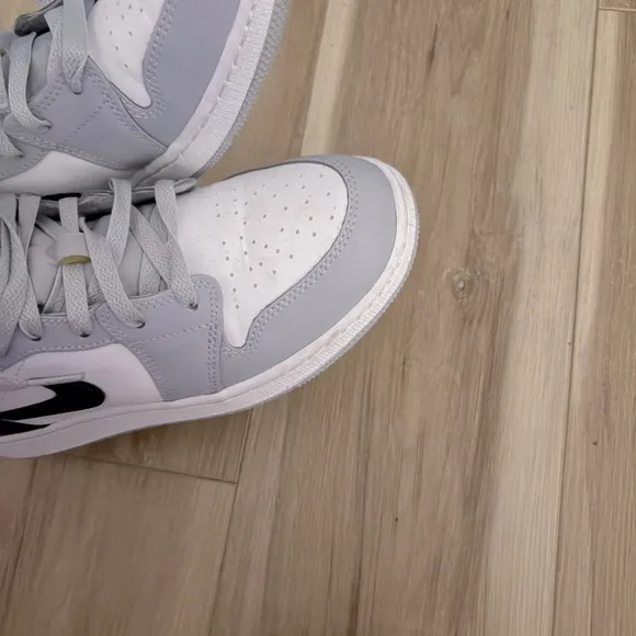 Nike Kids Sneakers - Gray and White
