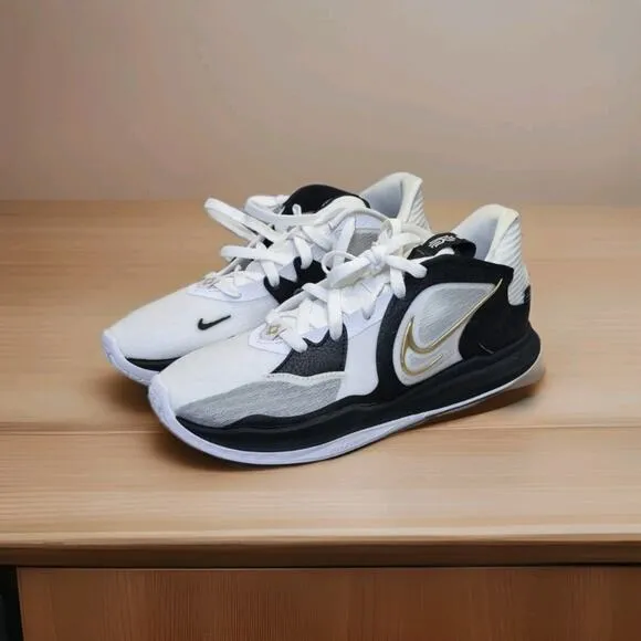 Nike Kyrie Low 5 Basketball Shoes White Gold DJ6012-101 Men’s Size 7.5 NEW