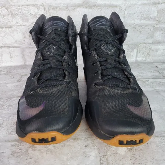 Nike Lebron James 13 808709-001 Black Basketball Shoes Size 6Y GS
