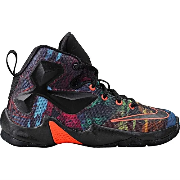 Nike Lebron James XIII “Akronite”