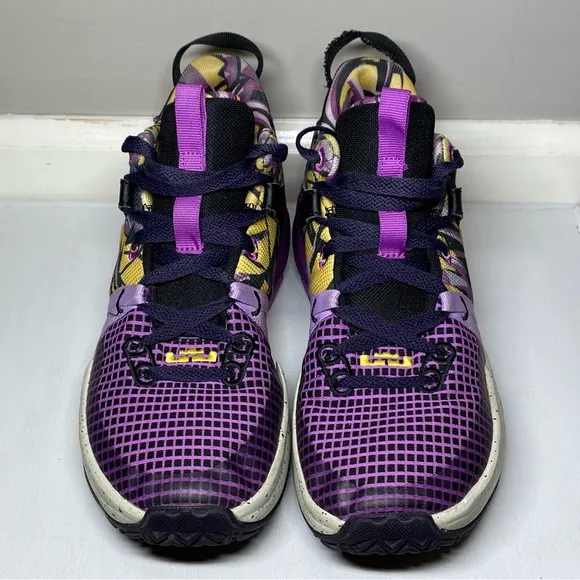 Nike Lebron Witness 7 SE GS Lakers Graffiti Sneakers Size 7Y Shoes - FD0209-001