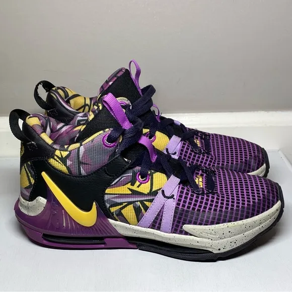 Nike Lebron Witness 7 SE GS Lakers Graffiti Sneakers Size 7Y Shoes - FD0209-001