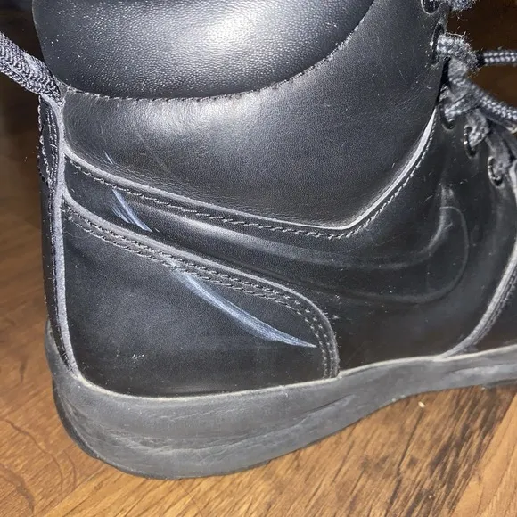 Nike Manoa Leather Black Hiking Boots GORPCORE 454350-003 Mens Size 8 US