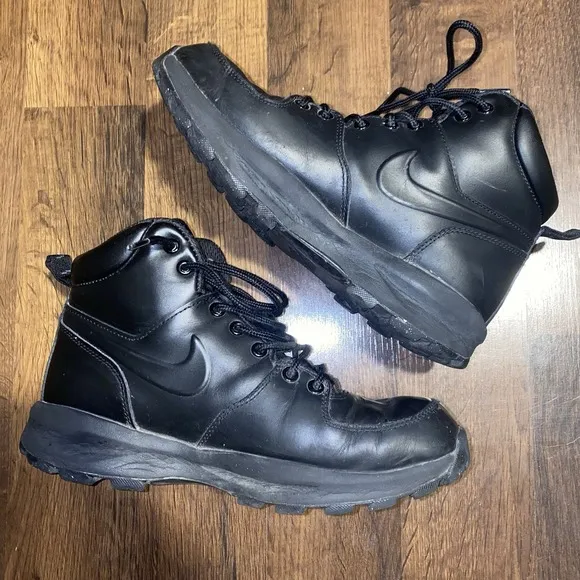 Nike Manoa Leather Black Hiking Boots GORPCORE 454350-003 Mens Size 8 US