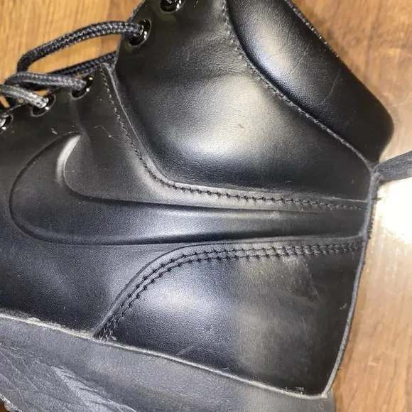 Nike Manoa Leather Black Hiking Boots GORPCORE 454350-003 Mens Size 8 US