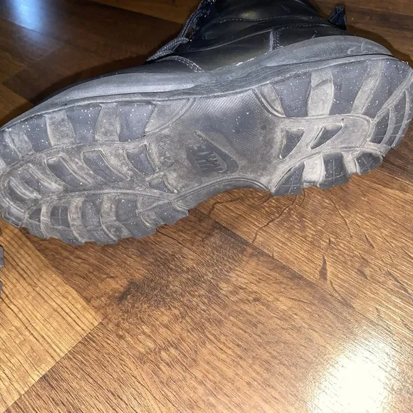 Nike Manoa Leather Black Hiking Boots GORPCORE 454350-003 Mens Size 8 US