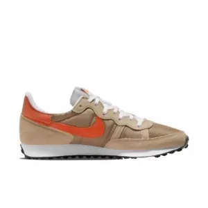 Nike Men’s Challenger Dark Driftwood  Brown Orange Sneakers. Size 10.