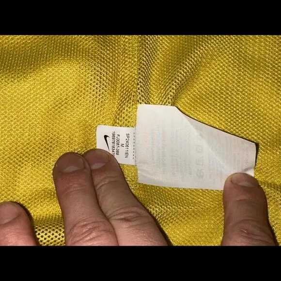 Nike Men’s Patta Running Team Full-Zip Saffron Quartz Jacket