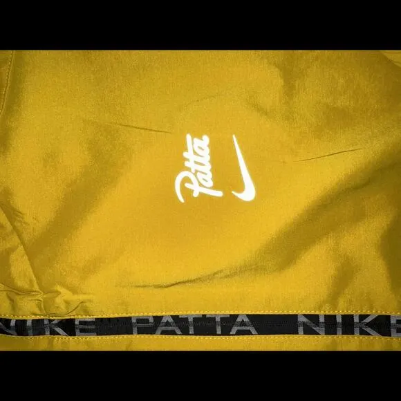 Nike Men’s Patta Running Team Full-Zip Saffron Quartz Jacket