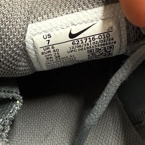 Nike Reax 8 TR Grey Mens Running Shoes 621716-010 VNDS Sz 7