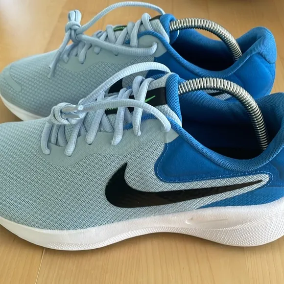 Nike Revolution 7 Running Shoes Men’s 8 NWOT