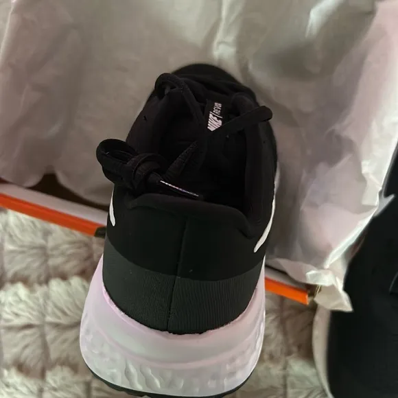 NIKE Revolution kids  Sneakers