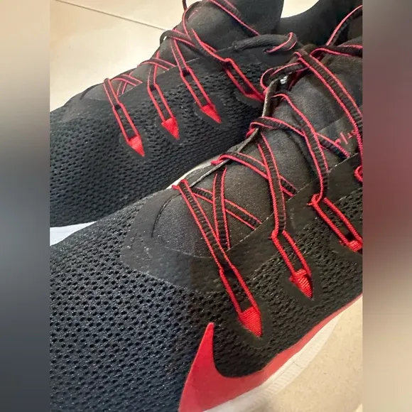 Nike running sneakers black and red 13 US