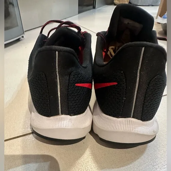 Nike running sneakers black and red 13 US