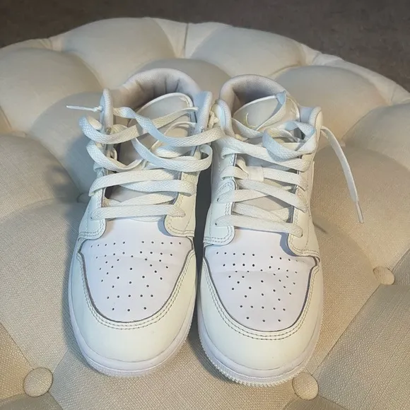 Nike Sneakers size 7y