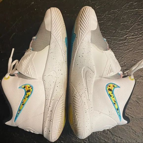 Nike sneakers size 7y