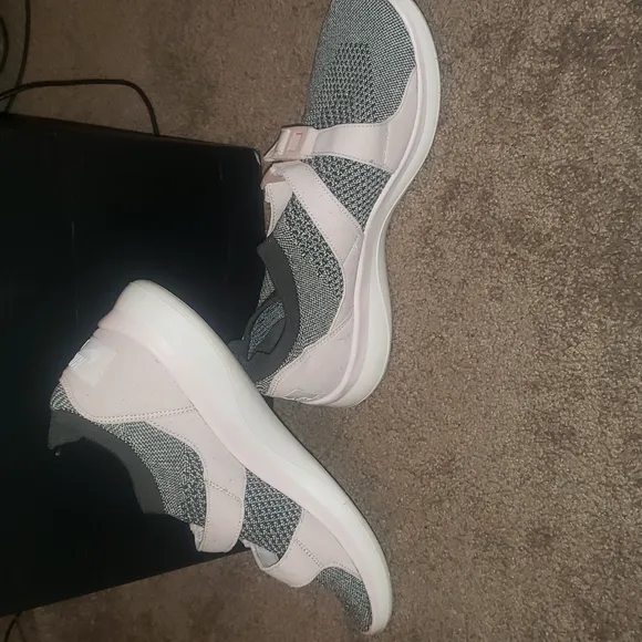 Nike Sock Racer Ultra Flyknit Women's Run Shoes 8.5