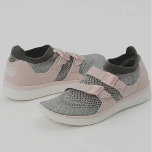 Nike Sock Racer Ultra Flyknit Women's Run Shoes 8.5