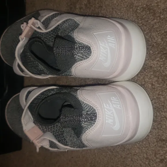 Nike Sock Racer Ultra Flyknit Women's Run Shoes 8.5