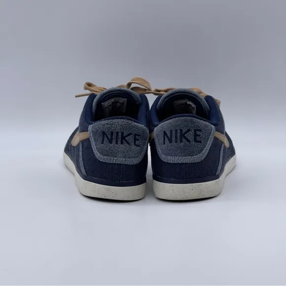 Nike Suketo Obsidian Sneakers.