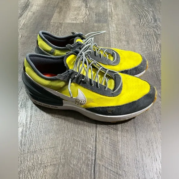 NIKE Waffle One Boys Sneakers