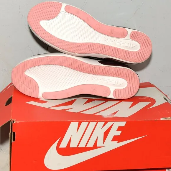 Nike Women's Air Max Dia Winter sneakers
