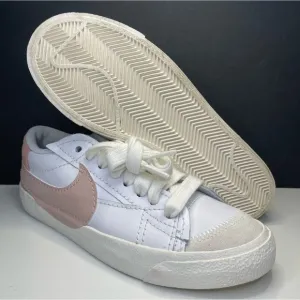 Nike Womens Blazer Low 77 Jumbo DQ1470-102 White Casual Shoes Sneakers Size 7.5
