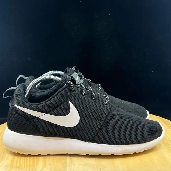 Nike Womens Roshe One 844994-002 Black Running Shoes Sneakers Size 8.5