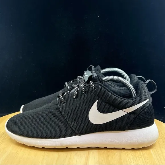Nike Womens Roshe One 844994-002 Black Running Shoes Sneakers Size 8.5