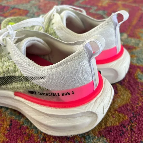 Nike | Women's ‘White Volt Hyper Pink’ ZoomX Invincible Run Flyknit3 sneaker 8.5