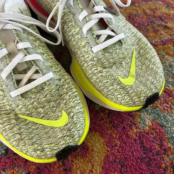 Nike | Women's ‘White Volt Hyper Pink’ ZoomX Invincible Run Flyknit3 sneaker 8.5