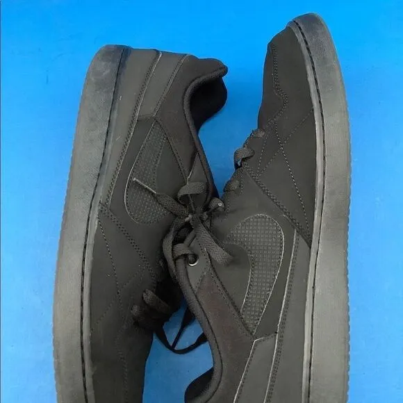 Nike Mens Priority Low 641894-090 Black