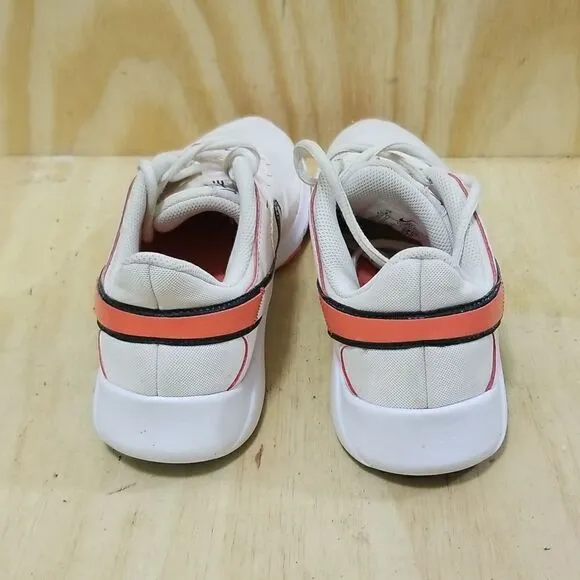 NIKE Womens Legend Essential 2 Shoes Sneakers Running sz 8