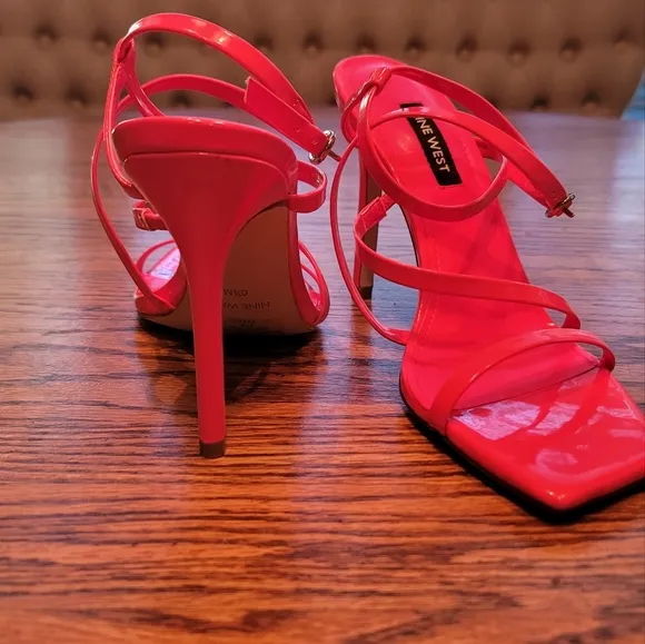 Nine West Tilas Neon Hot Pink Patent Leather Square Strappy Sandal Heels Shoes