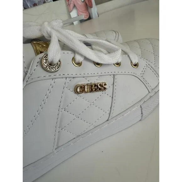 NWB Guess Loven White Casual Lace Up Sneakers Women’s Size 7.5