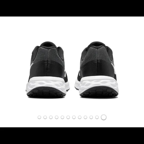 NWB Nike Revolution 6 Running Shoes