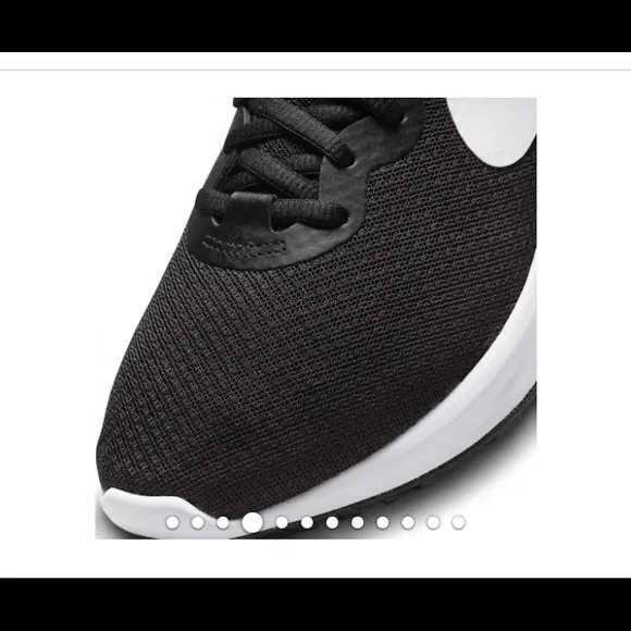 NWB Nike Revolution 6 Running Shoes