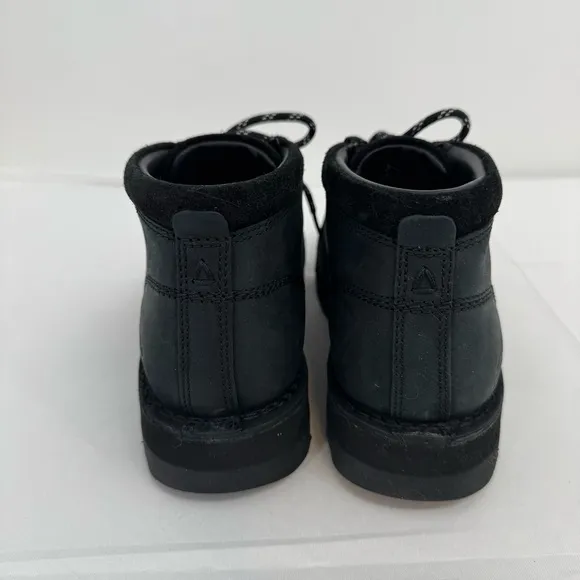 NWOB Clarks Corston DB Waterproof Men's Size 7.5M Black Leather Boots