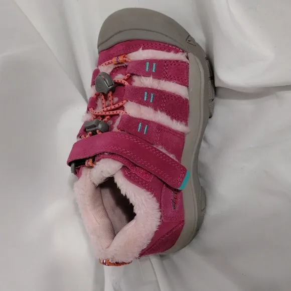 NWOB Keen Girls Fruit Dove/Ballet Slipper Newport Shoe Winter Fur Sneakers Sz 11