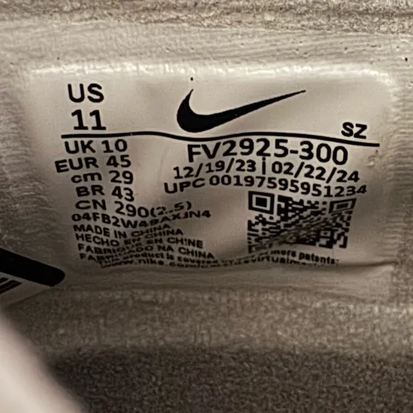 NWOB Nike ACG Air Exploraid Men's Shoes
