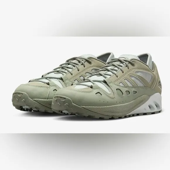 NWOB Nike ACG Air Exploraid Men's Shoes