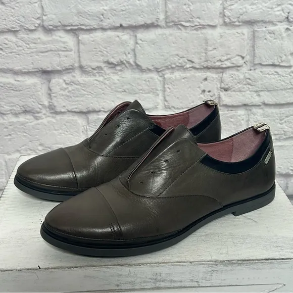 NWOB Pikolinos Pyrgos Laceless Oxford Leather Slip On Shoes